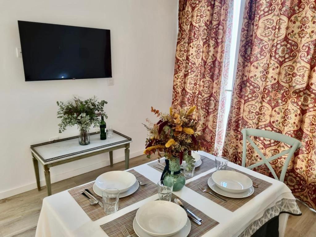 Apartamentos Rg Hospital Valme Sevilla Kültér fotó
