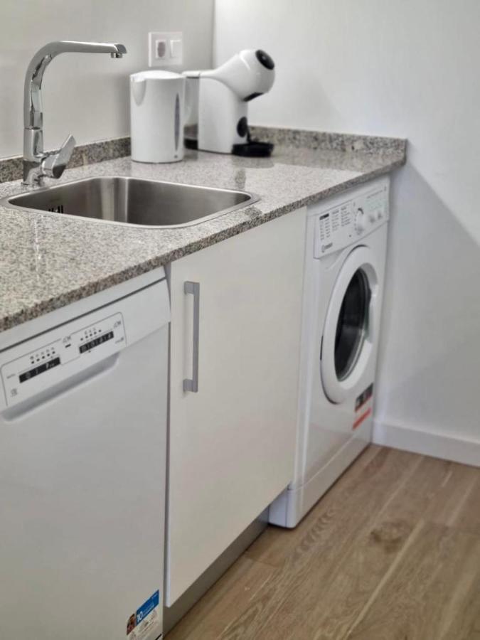 Apartamentos Rg Hospital Valme Sevilla Kültér fotó