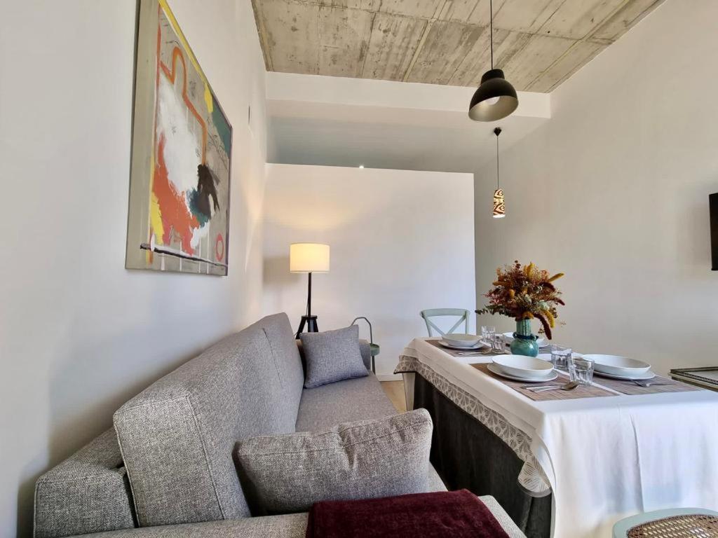 Apartamentos Rg Hospital Valme Sevilla Kültér fotó