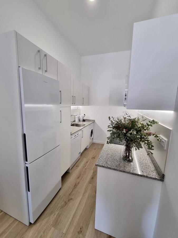 Apartamentos Rg Hospital Valme Sevilla Kültér fotó