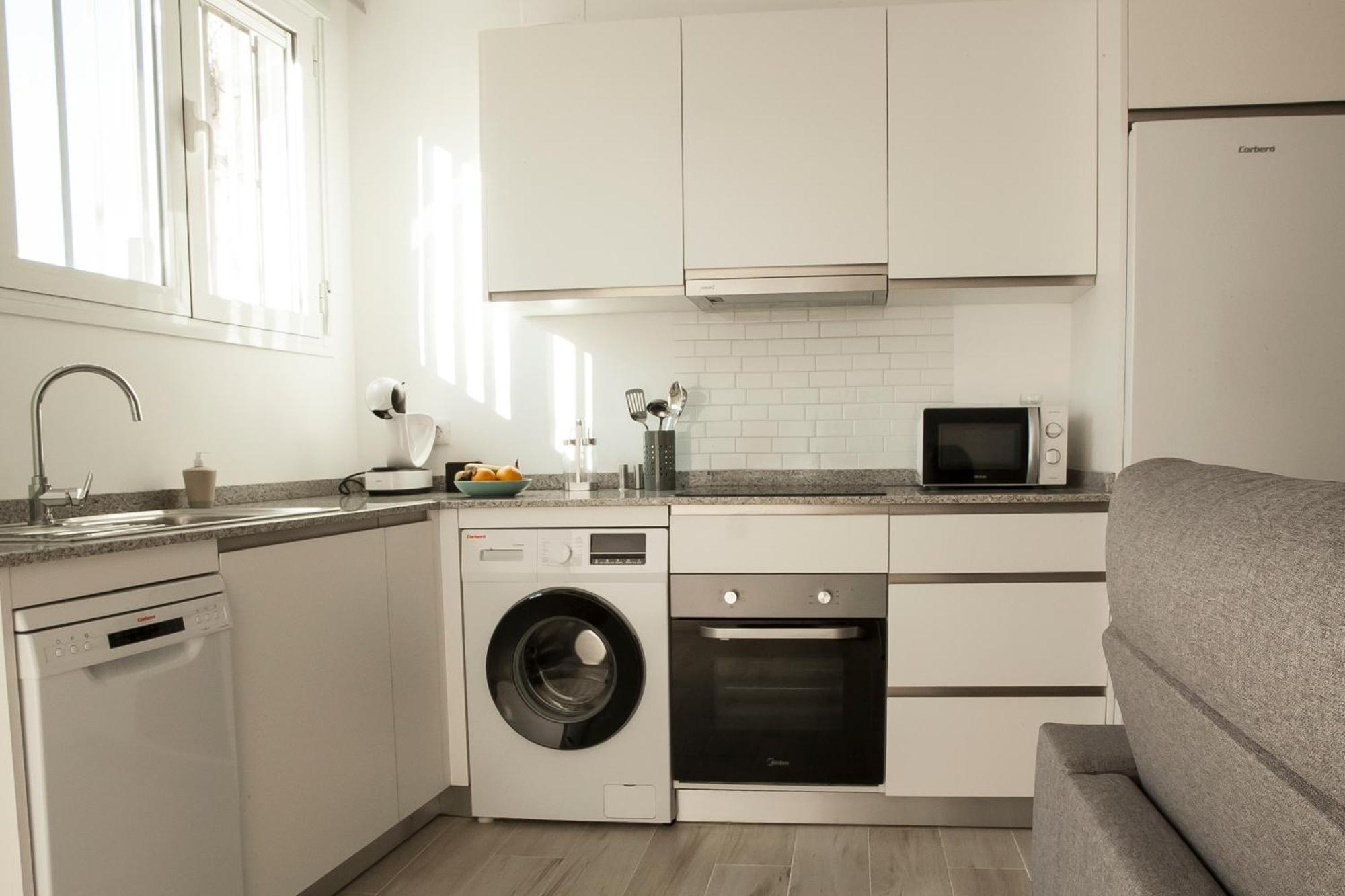 Apartamentos Rg Hospital Valme Sevilla Kültér fotó