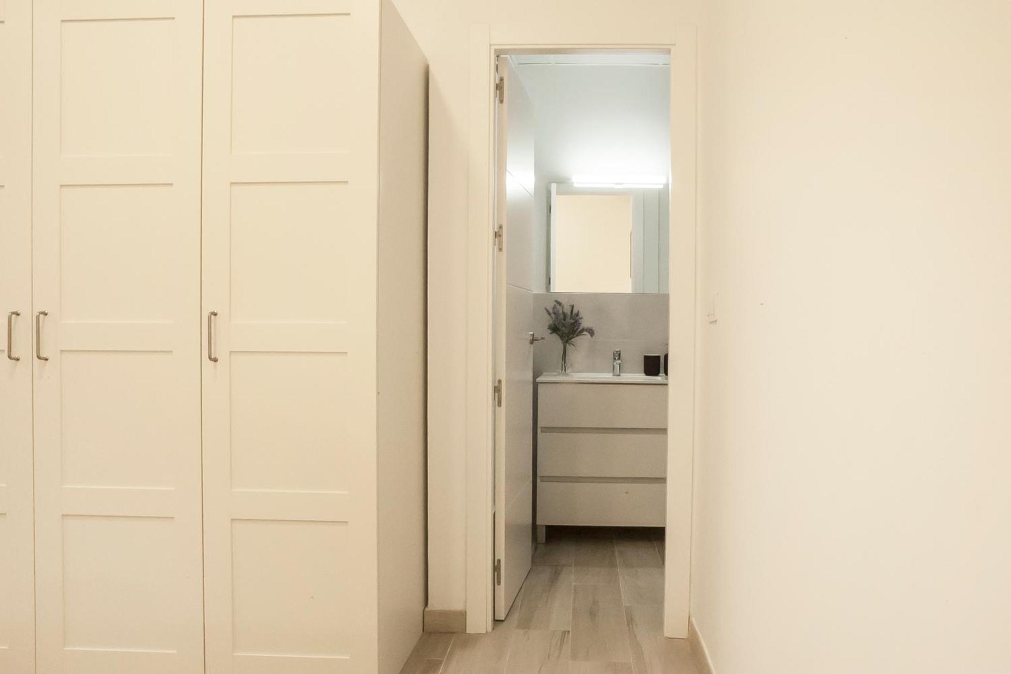 Apartamentos Rg Hospital Valme Sevilla Kültér fotó