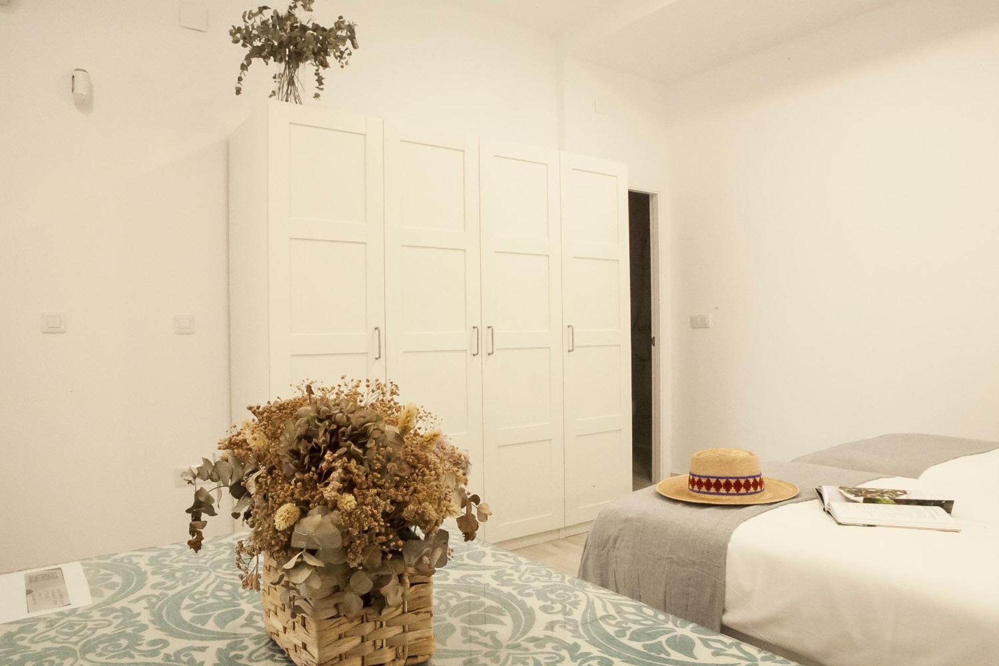 Apartamentos Rg Hospital Valme Sevilla Kültér fotó