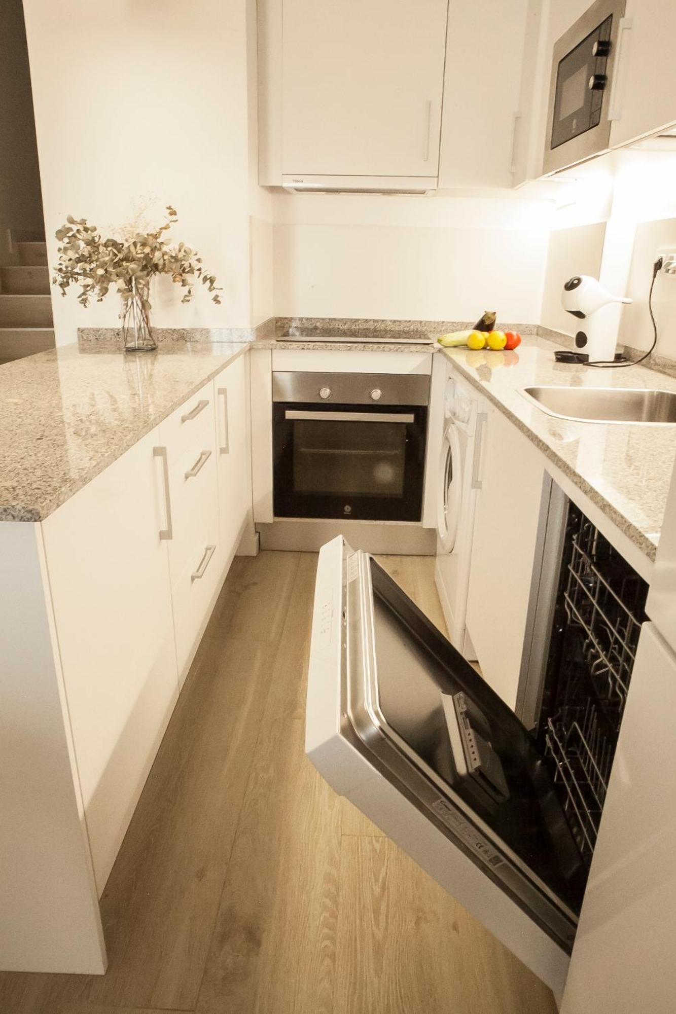 Apartamentos Rg Hospital Valme Sevilla Kültér fotó