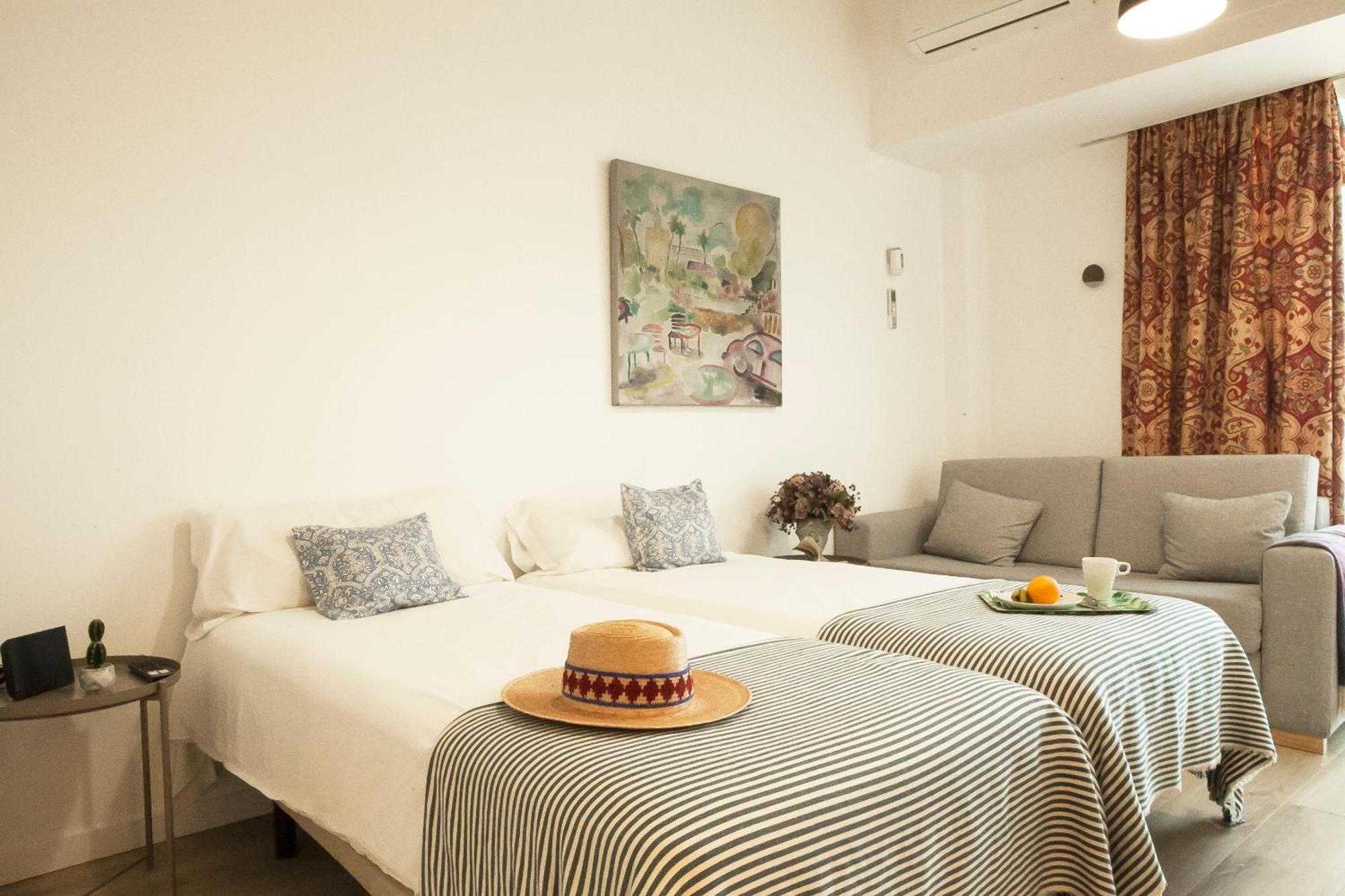 Apartamentos Rg Hospital Valme Sevilla Kültér fotó