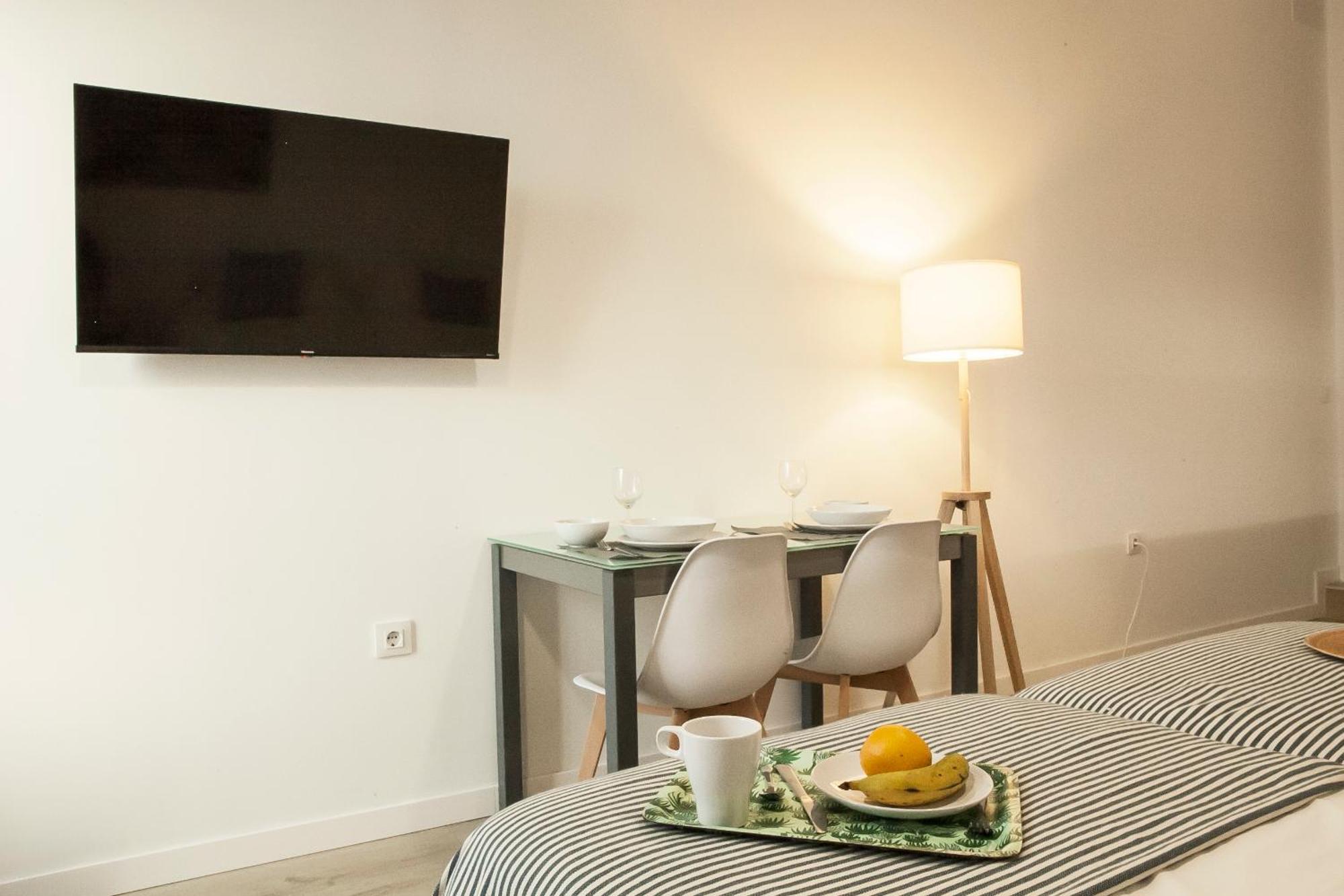 Apartamentos Rg Hospital Valme Sevilla Kültér fotó