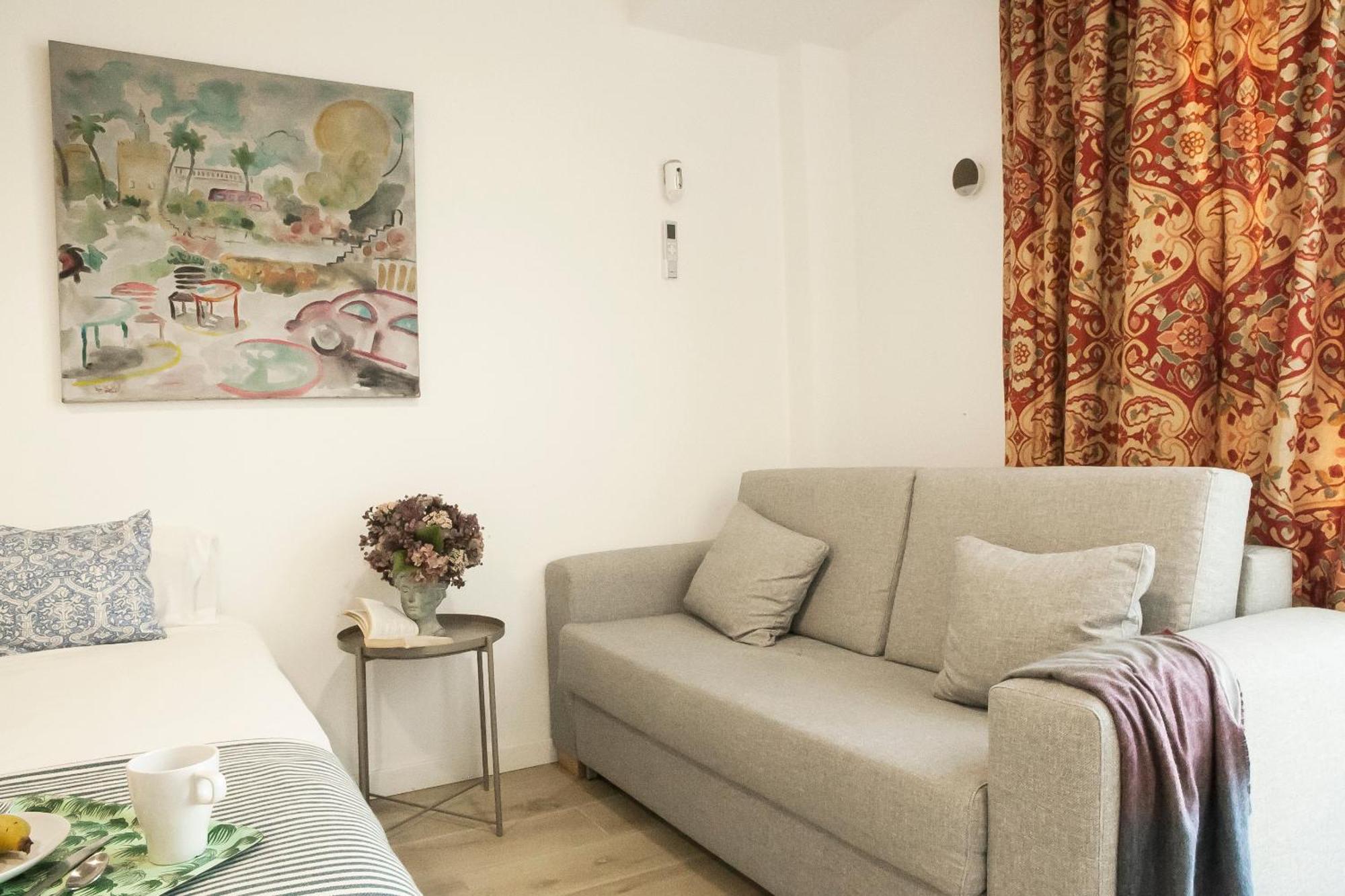 Apartamentos Rg Hospital Valme Sevilla Kültér fotó