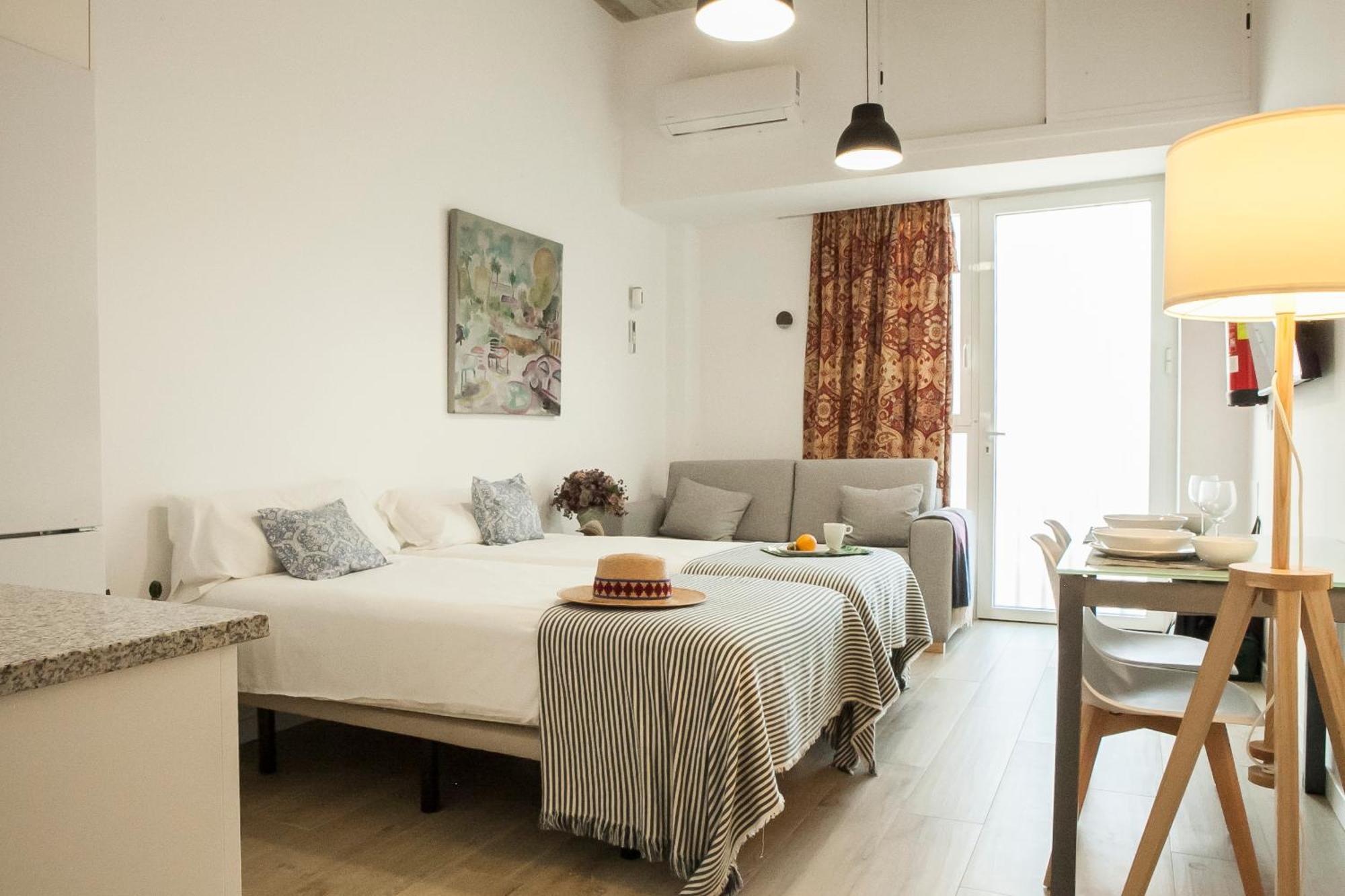 Apartamentos Rg Hospital Valme Sevilla Kültér fotó